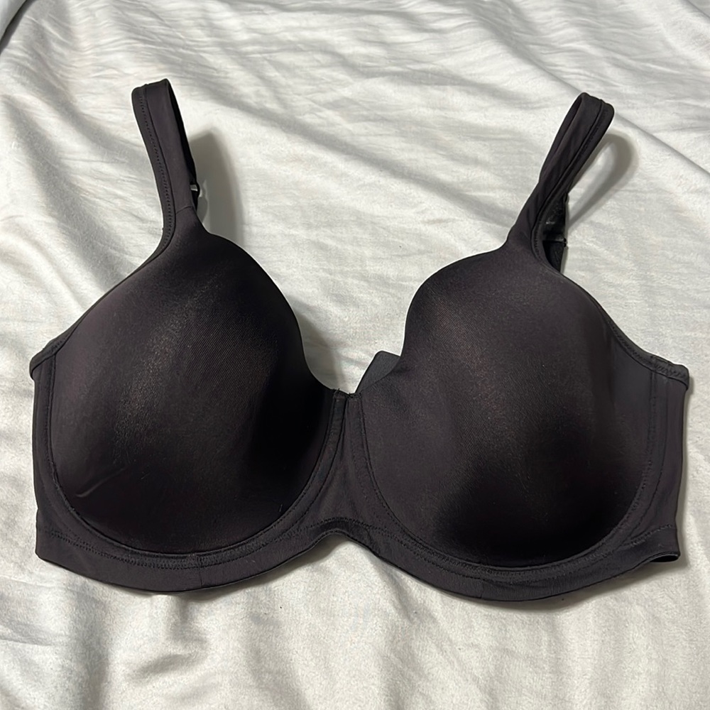 Modern Movement full coverage bra size 34DDD.  Great fit new without tags